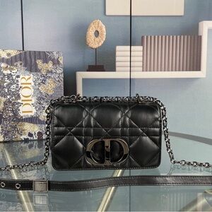 Elegant Black Quilted Crossbody Bag